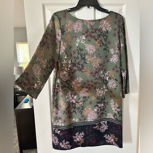 Women's Olive Floral Shift Dress - Lightweight Floral Print